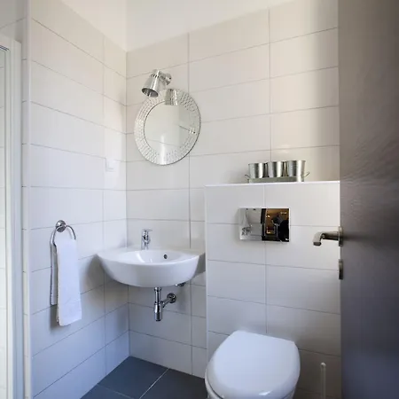 斯普利特普莱尔套房酒店 4*