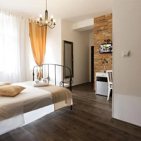 招待所 斯普利特普莱尔套房酒店 4*