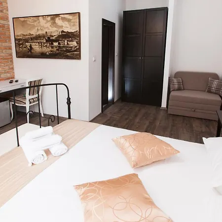 斯普利特普莱尔套房酒店