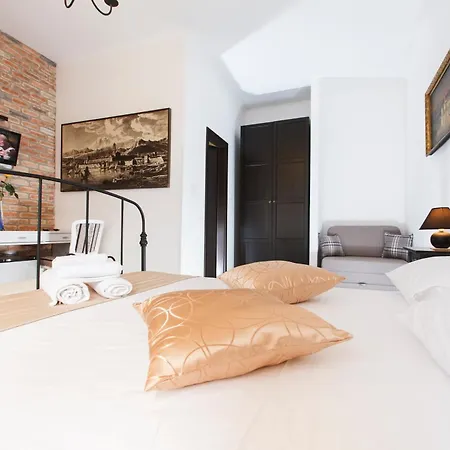 斯普利特普莱尔套房酒店 4*