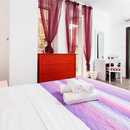 斯普利特普莱尔套房酒店 4*