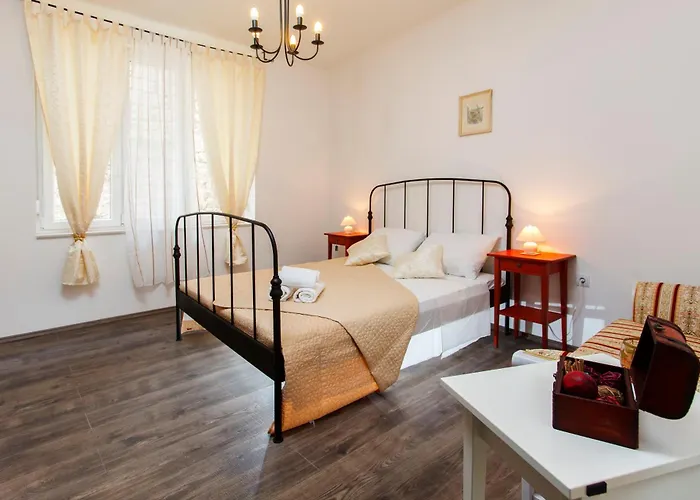 Guest house Prior 4*