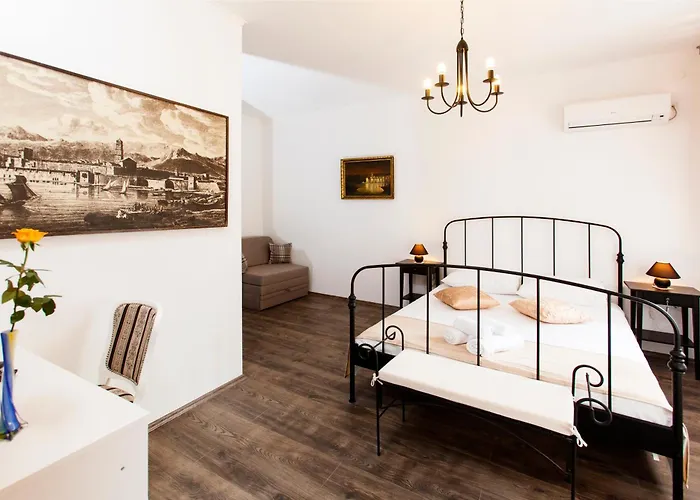 Guest house Prior 4*